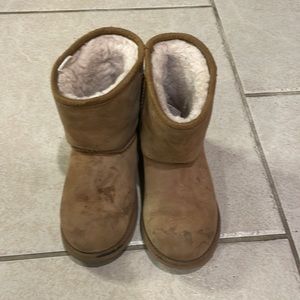 Ugg Boots Kids Size 12 US Classic II Waterproof Chestnut